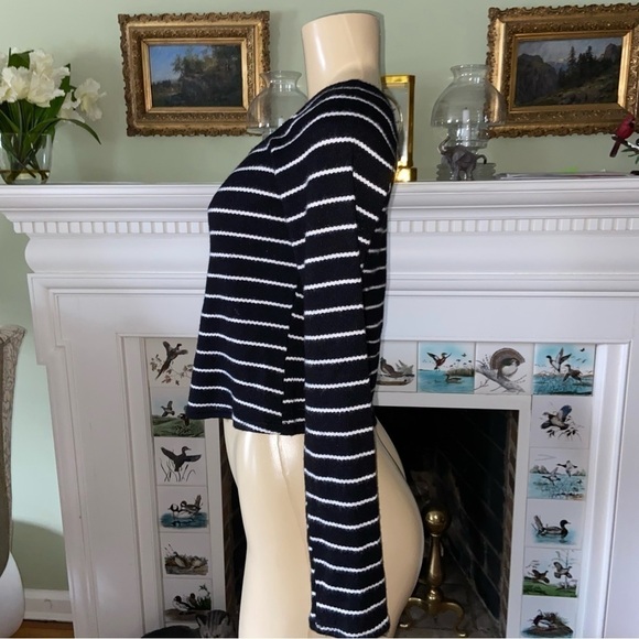 SADIE & Sage midriff sweater with full length sleeves and true square neckline. - Picture 4 of 6